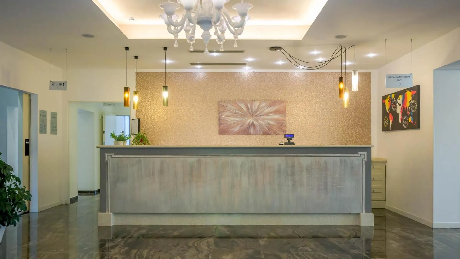 天堂别墅套房酒店 Moniga del Garda 酒店
